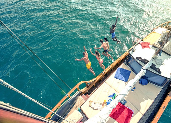 Ship Dive